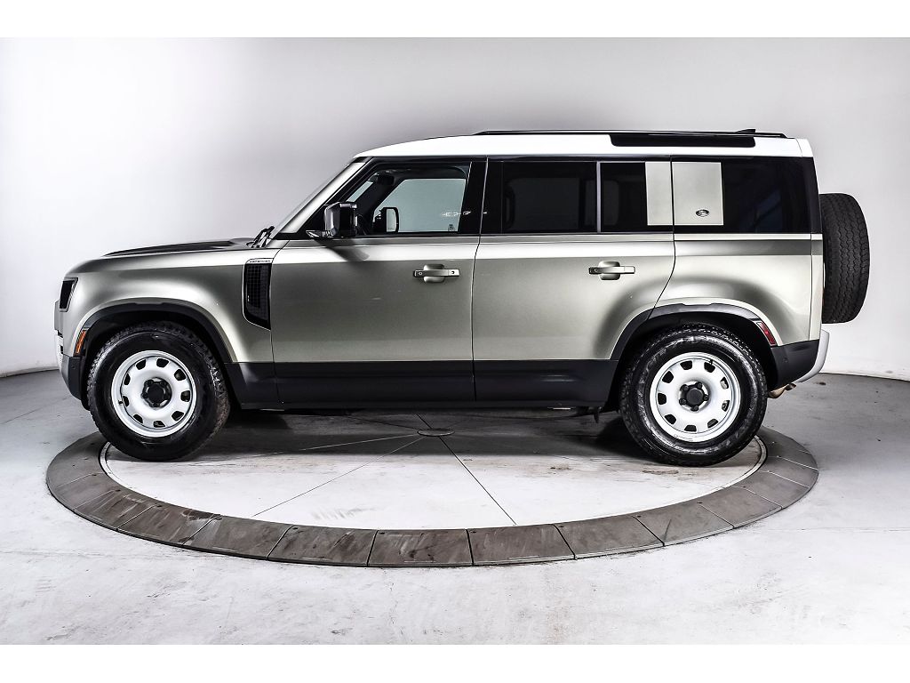 2024 Land Rover Defender 110 P300 S