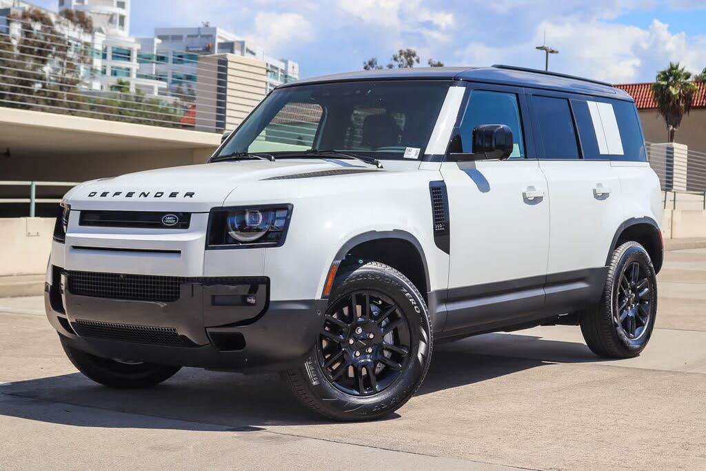 2026 Land Rover Defender 110 P300 S