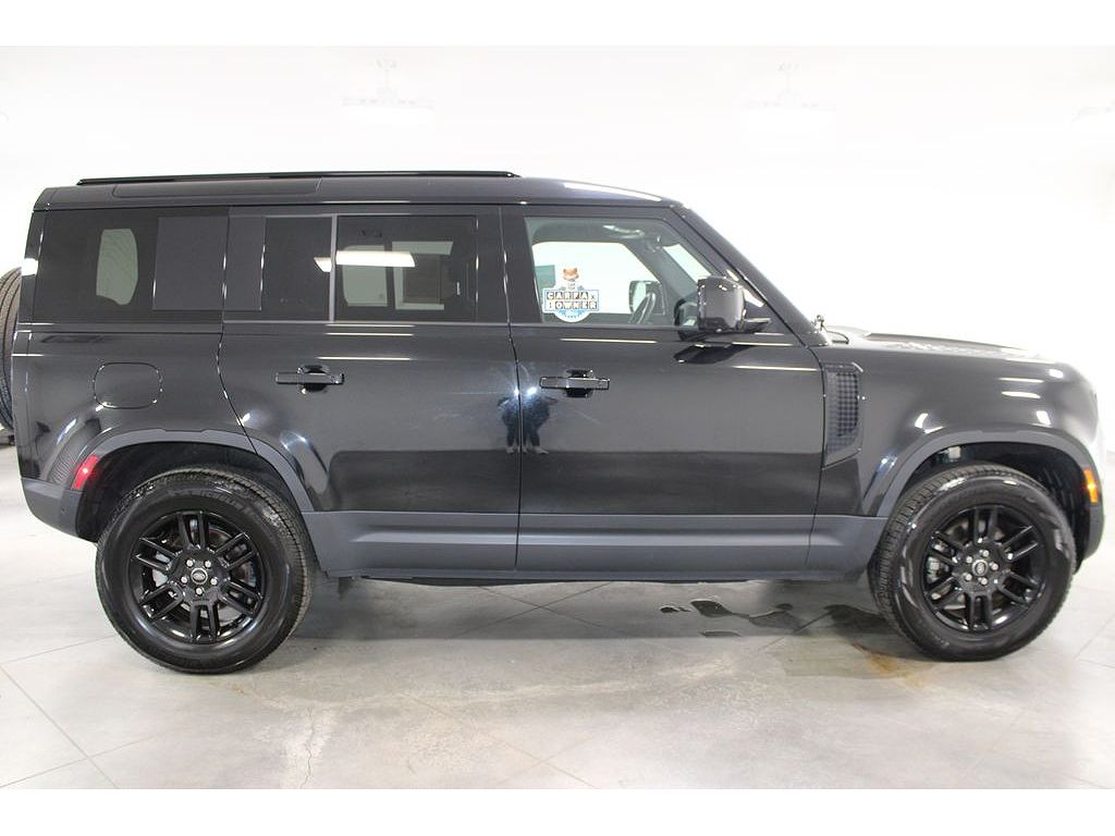 2025 Land Rover Defender 110 P300 S
