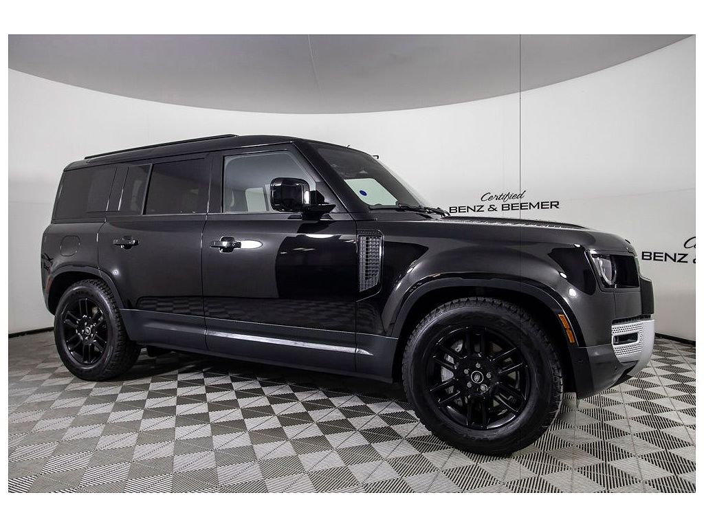 2025 Land Rover Defender 110 S