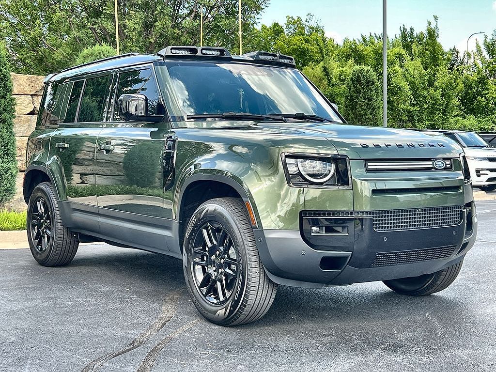 2026 Land Rover Defender 110 P300 S