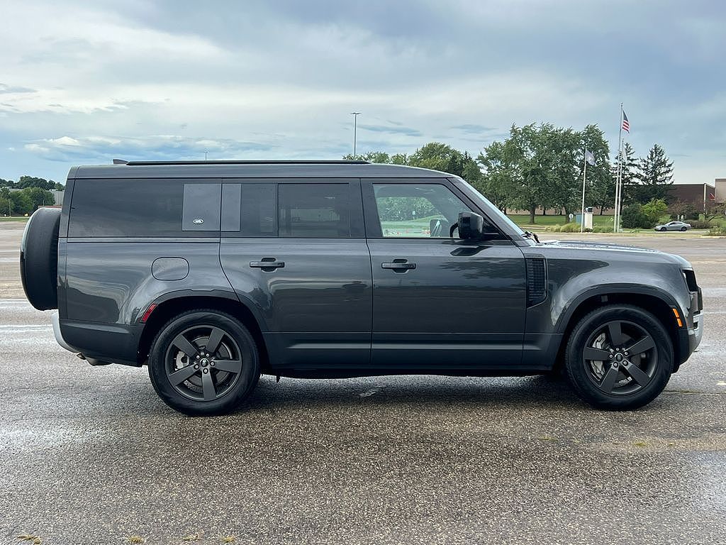 2024 Land Rover Defender 130 P300 S