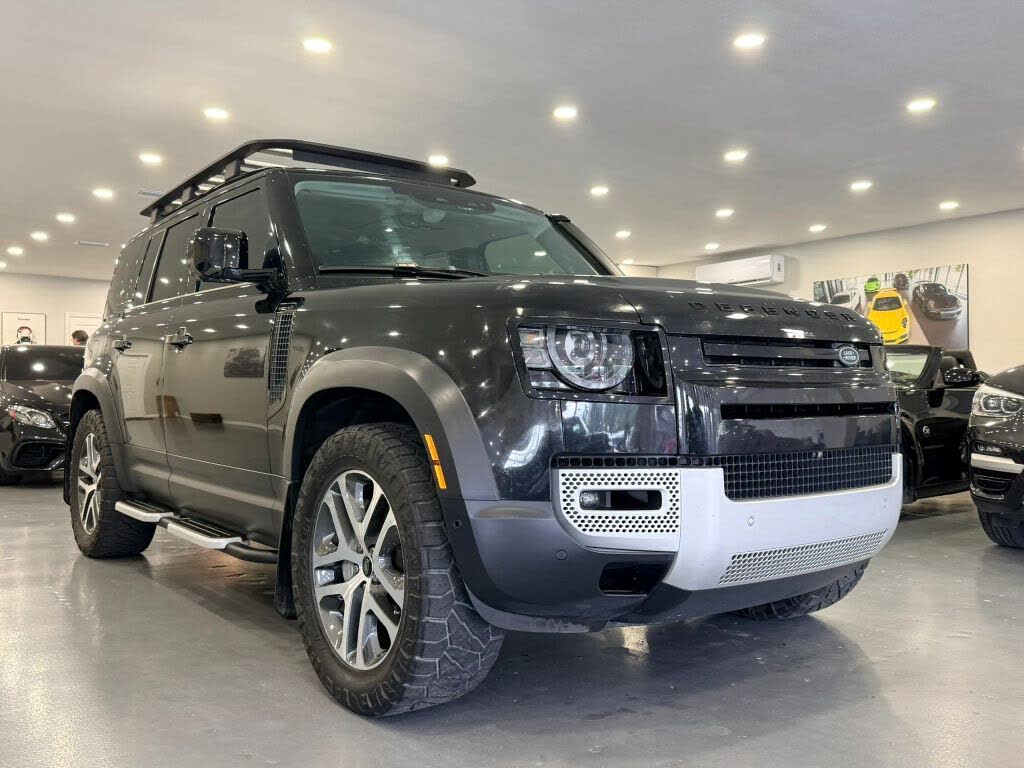 2023 Land Rover Defender 110 P400 SE