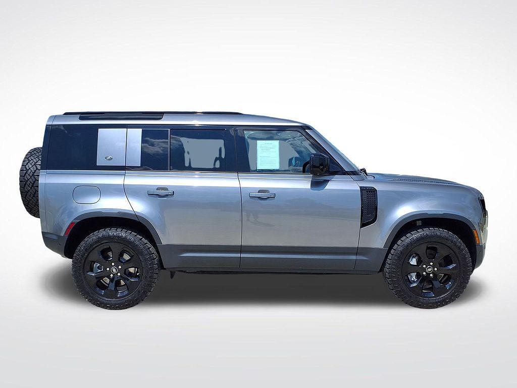 2023 Land Rover Defender 110 P400 SE
