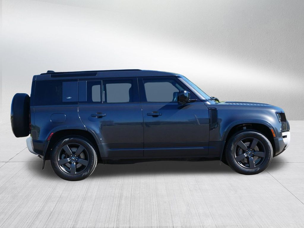 2023 Land Rover Defender 110 P400 SE