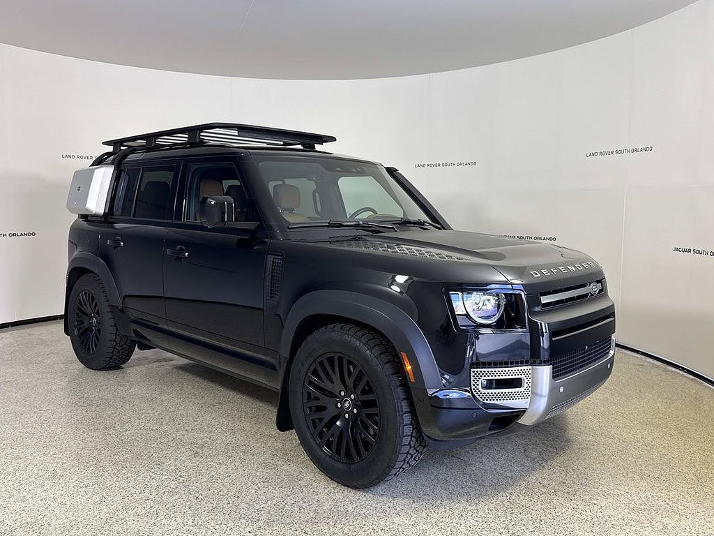 2023 Land Rover Defender 110 SE