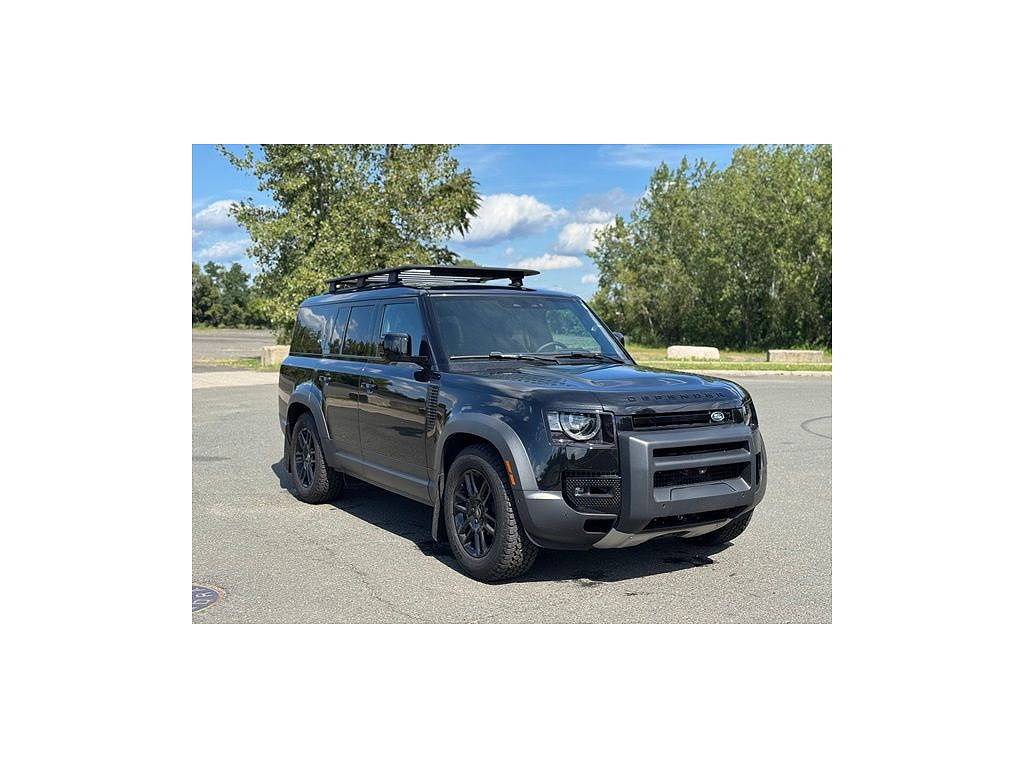 2023 Land Rover Defender 130 P400 SE