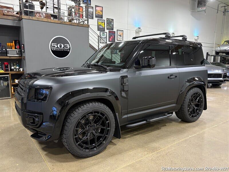2023 Land Rover Defender 90 P525 V8