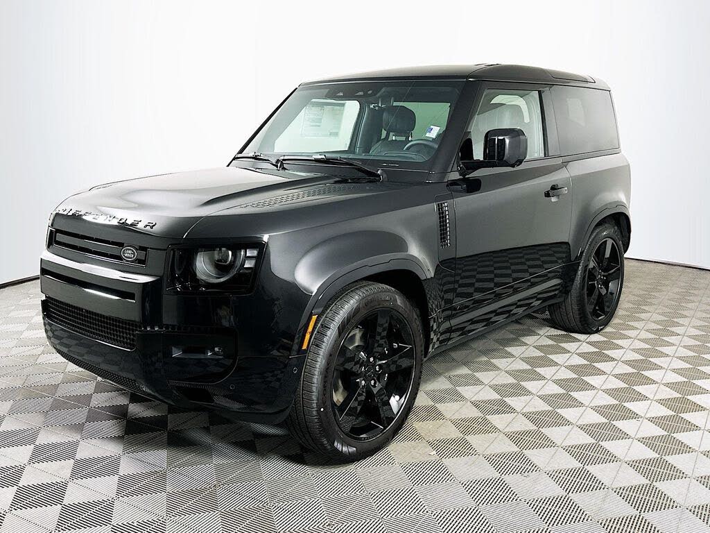 2026 Land Rover Defender 90 P525 V8