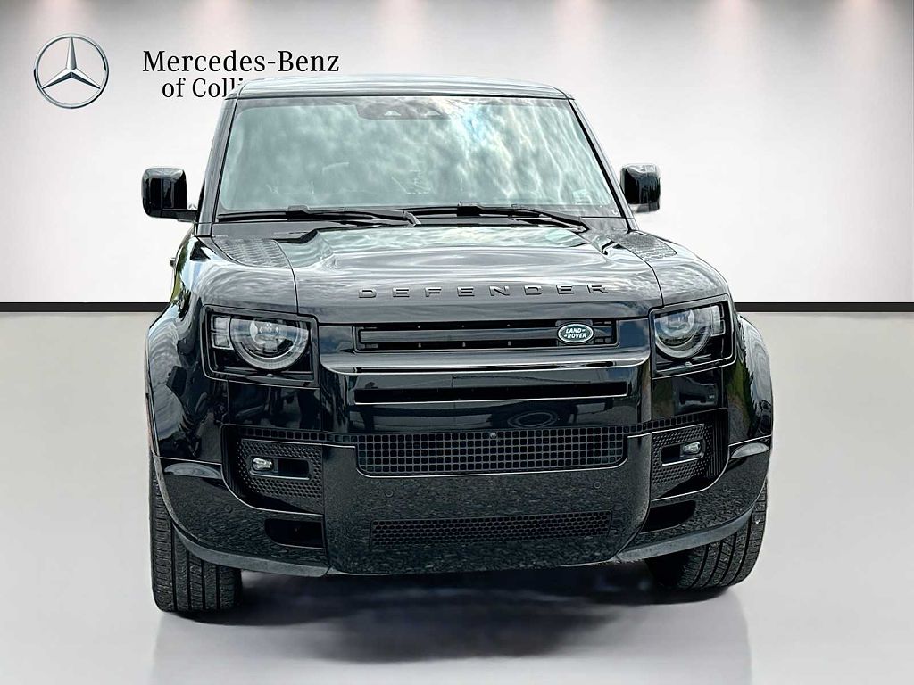 2025 Land Rover Defender 110 V8