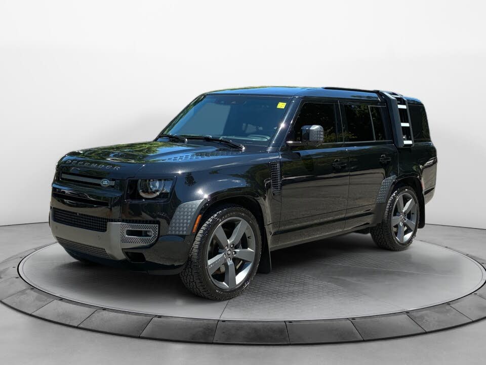 2024 Land Rover Defender 130 P400 Outbound