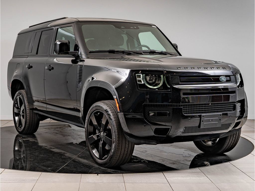 2025 Land Rover Defender 130 P500 V8
