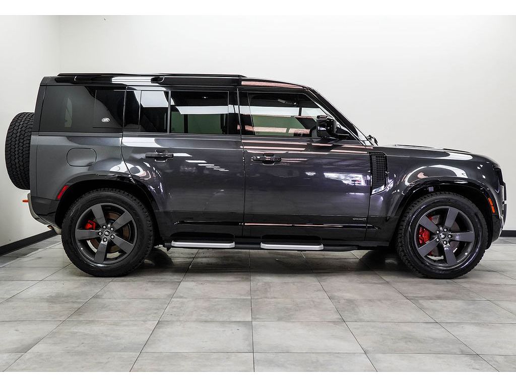 2024 Land Rover Defender 110 P400 X