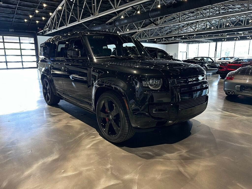 2024 Land Rover Defender 130 P400 X