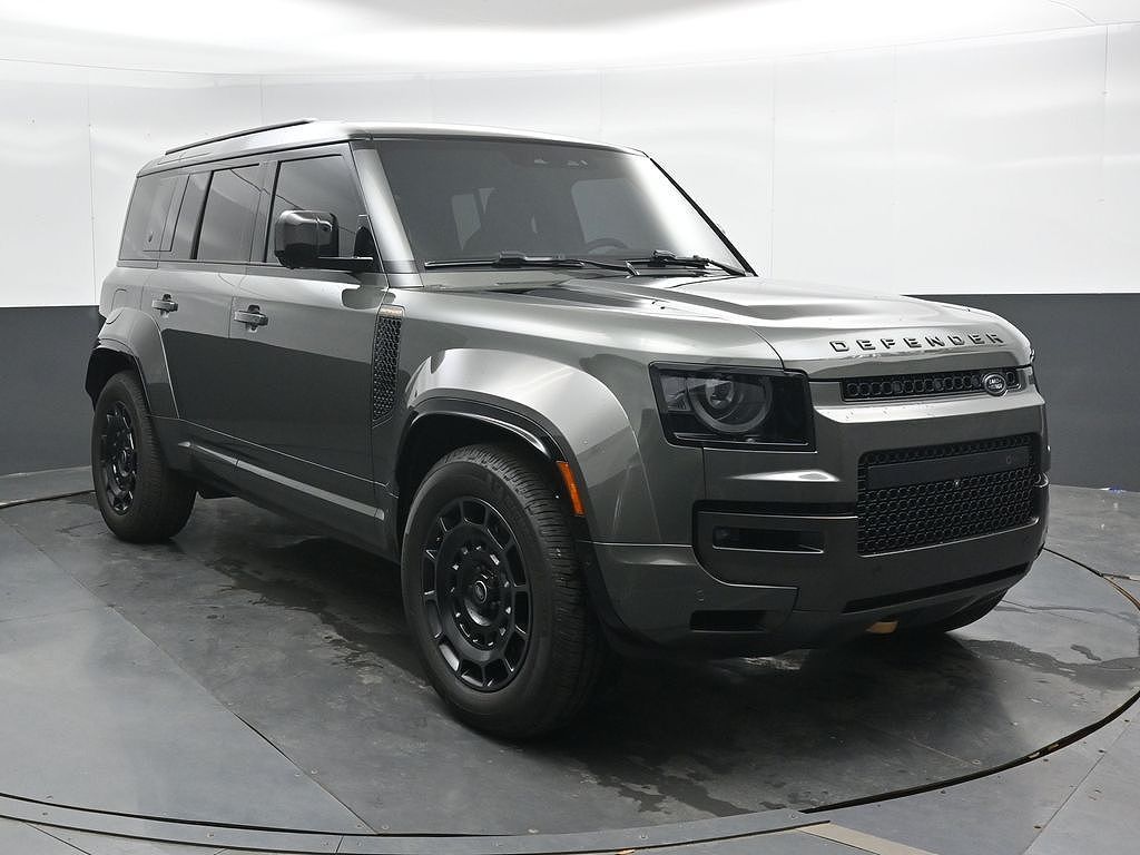 2025 Land Rover Defender 110 OCTA