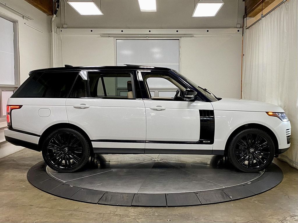 2020 Land Rover Range Rover P525 HSE LWB