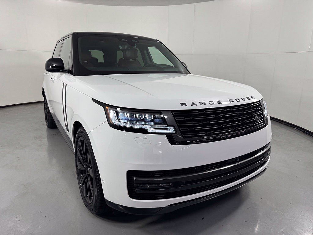 2025 Land Rover Range Rover P550e Autobiography