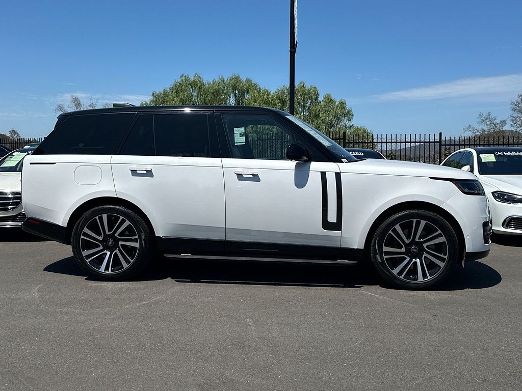 2023 Land Rover Range Rover P530 SE