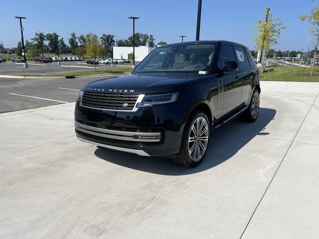 2026 Land Rover Range Rover P530 SE