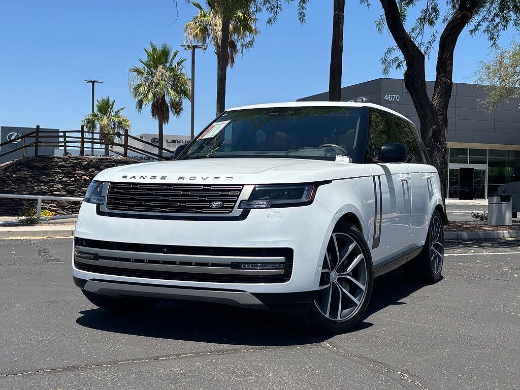 2025 Land Rover Range Rover P530 SE
