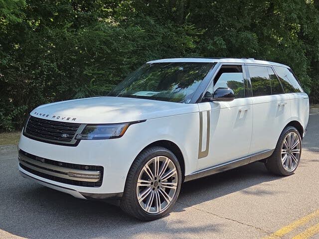 2026 Land Rover Range Rover P530 SE