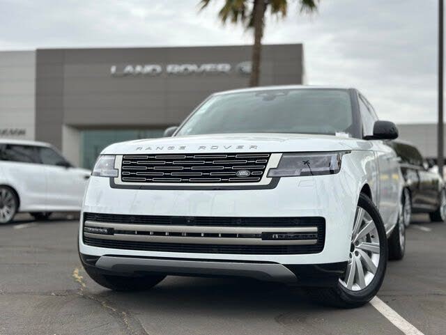 2026 Land Rover Range Rover P550e SE