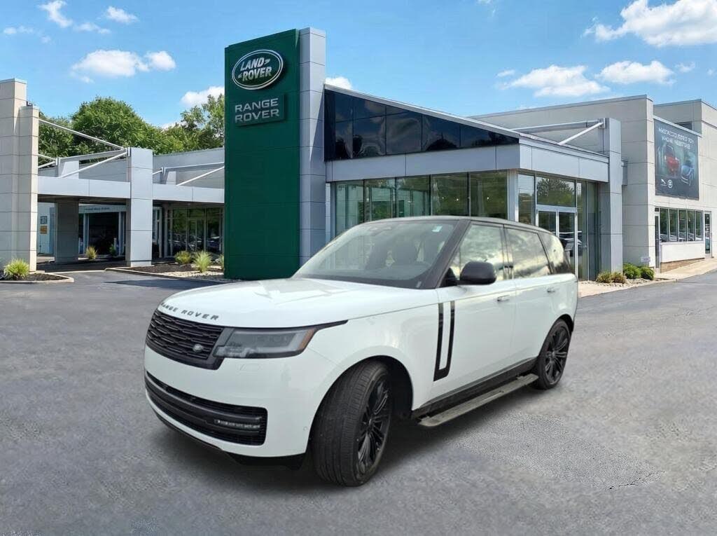 2025 Land Rover Range Rover P400 SE