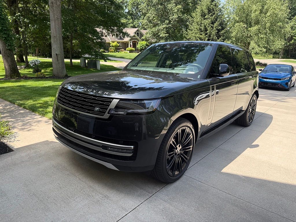 2025 Land Rover Range Rover P530 SE