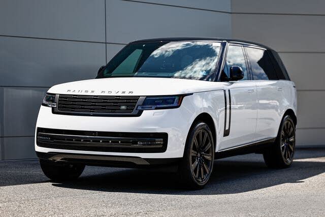 2026 Land Rover Range Rover P530 SE