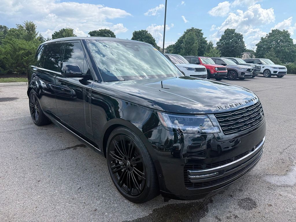 2025 Land Rover Range Rover P530 SE