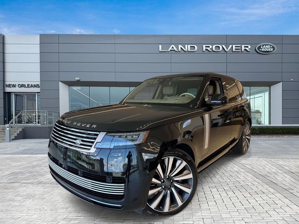 2026 Land Rover Range Rover P615 SV