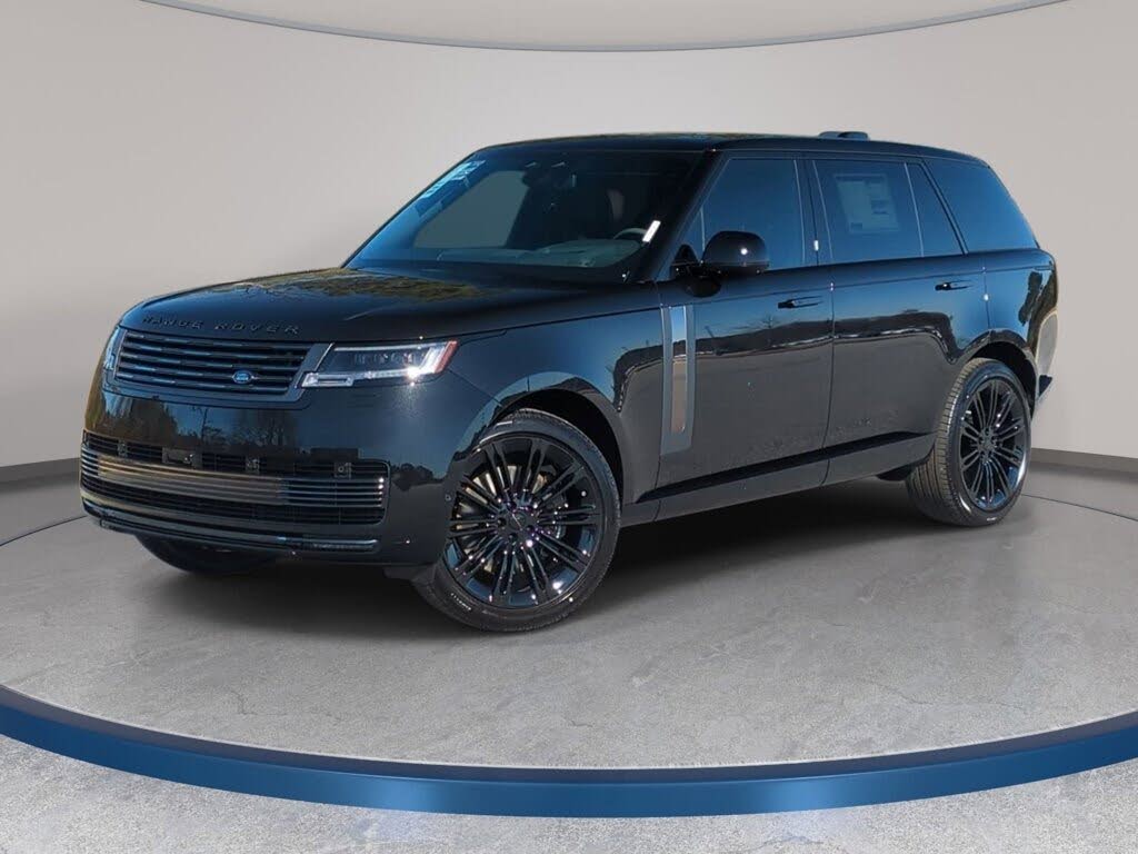2026 Land Rover Range Rover P615 SV