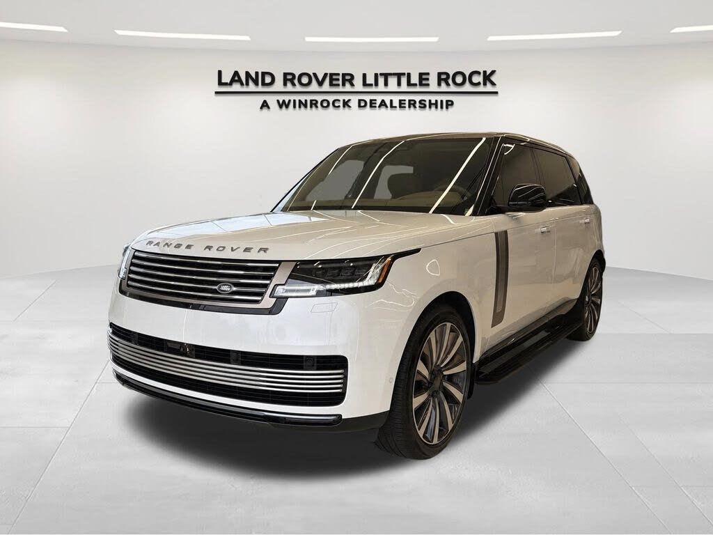 2026 Land Rover Range Rover P615 SV