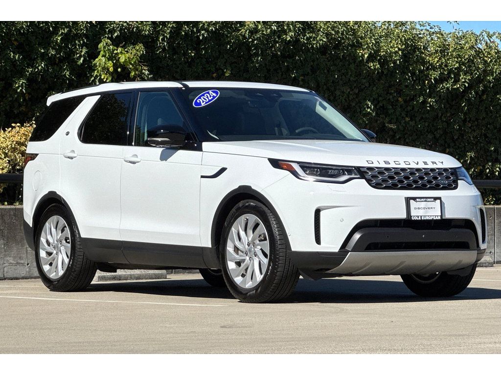 2024 Land Rover Discovery P300 S