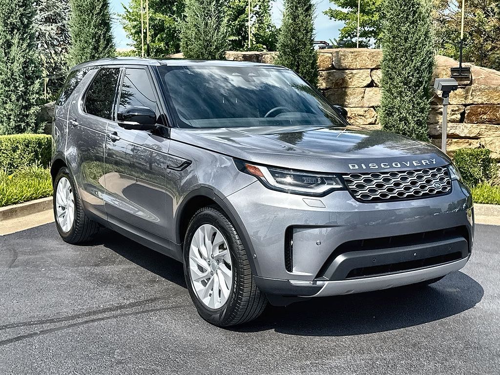 2025 Land Rover Discovery P300 S