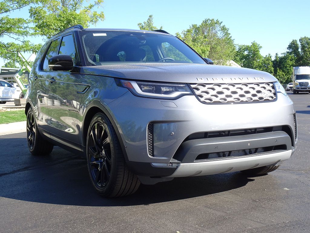 2025 Land Rover Discovery P300 S