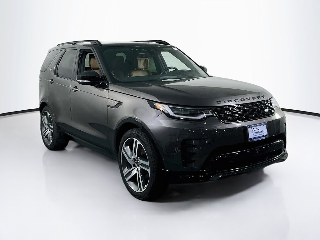 2024 Land Rover Discovery P300 Dynamic SE