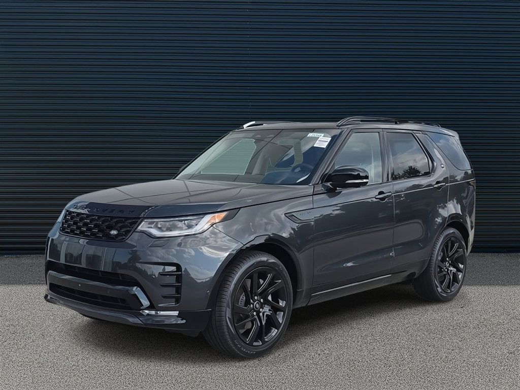2025 Land Rover Discovery P300 Dynamic SE