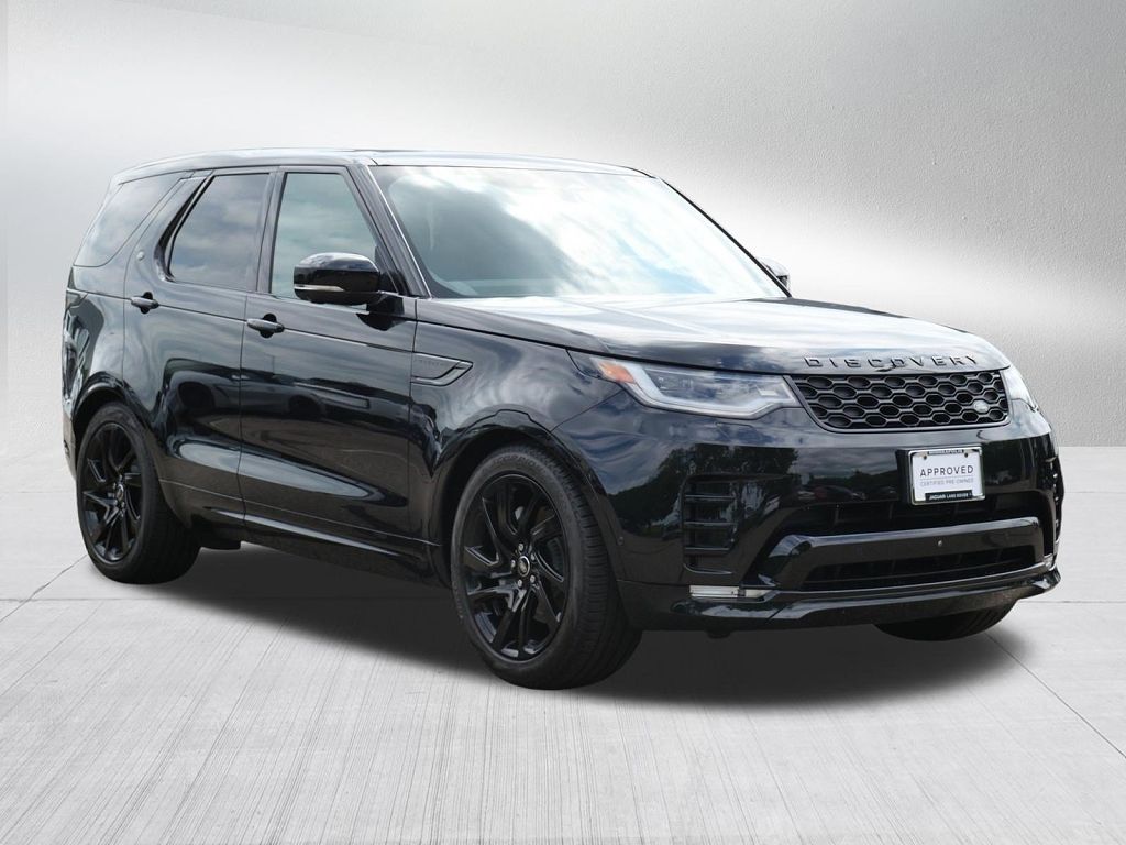 2025 Land Rover Discovery P300 Dynamic SE