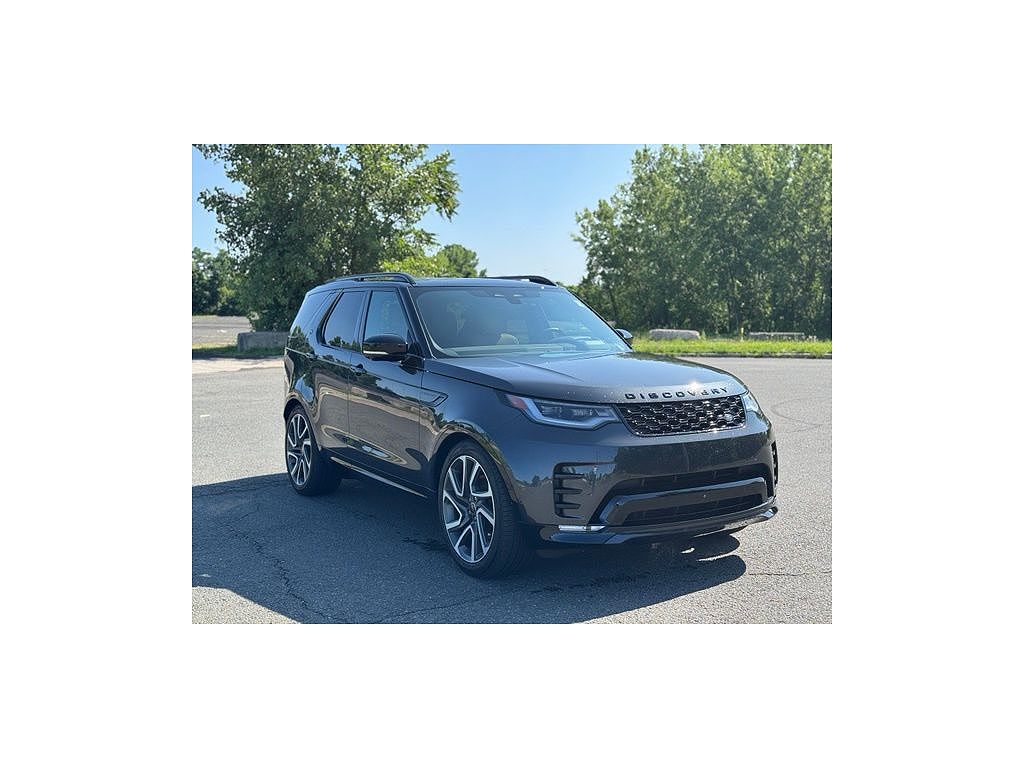 2025 Land Rover Discovery P300 Dynamic SE