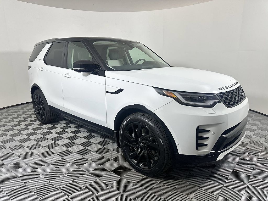 2025 Land Rover Discovery P300 Dynamic SE