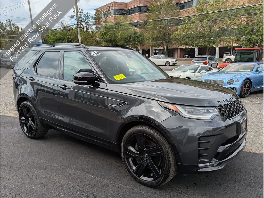 2025 Land Rover Discovery P360 Dynamic SE