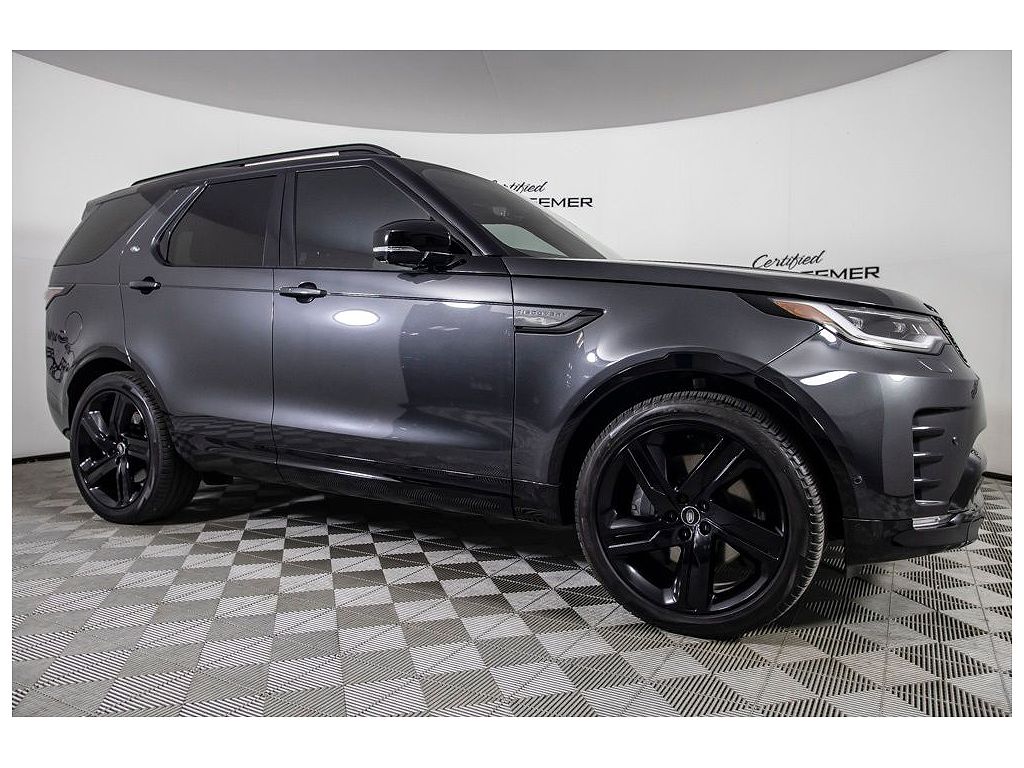 2025 Land Rover Discovery P360 Dynamic SE