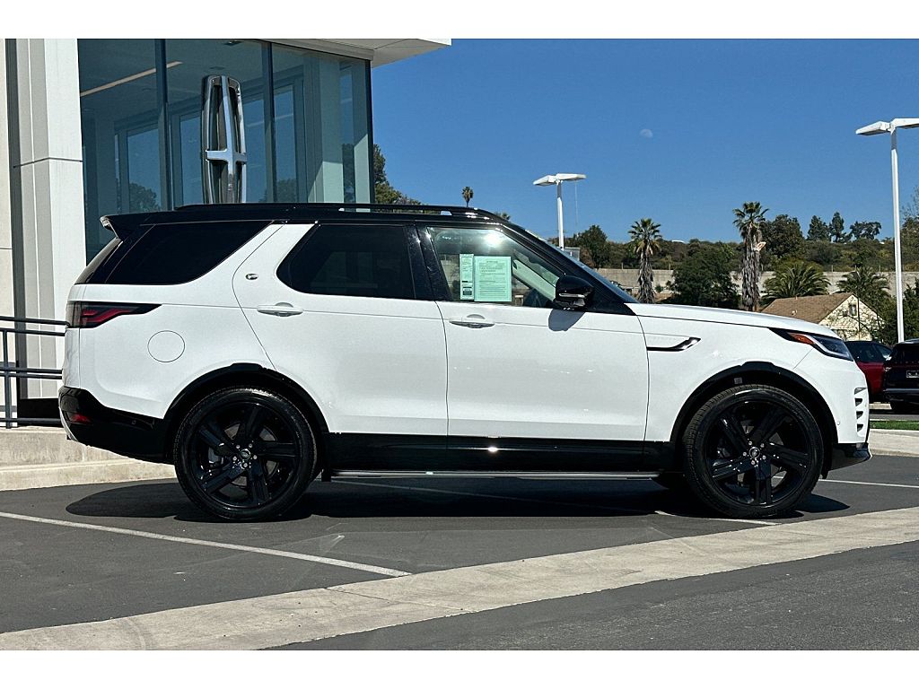 2025 Land Rover Discovery P360 Dynamic SE