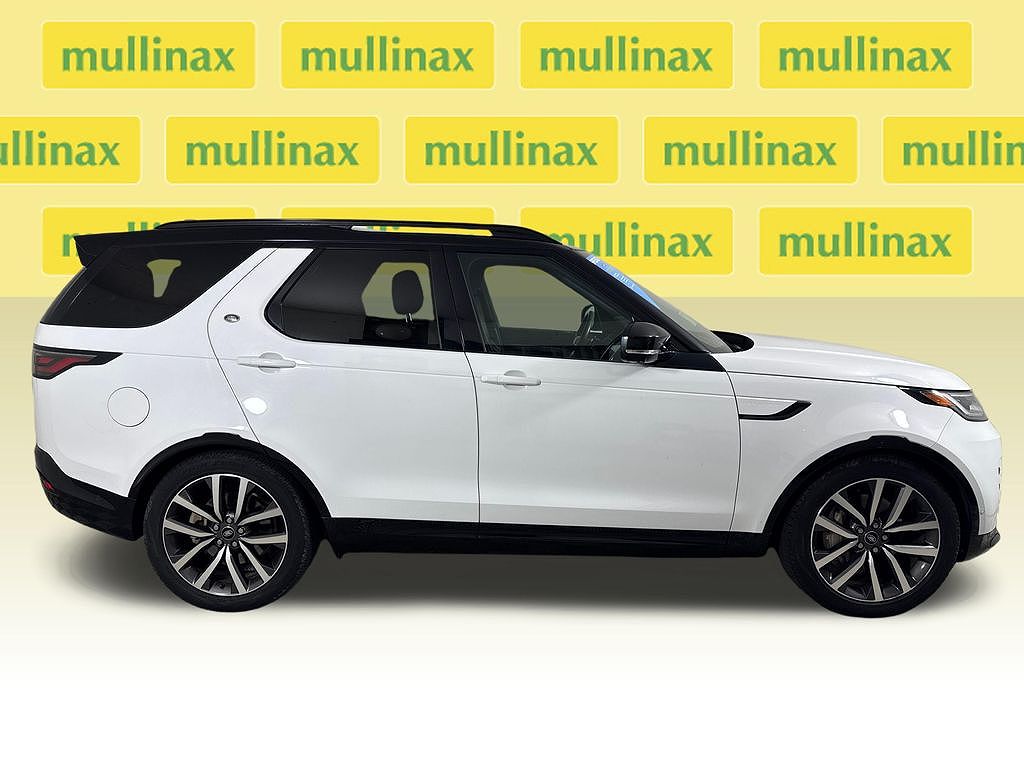 2023 Land Rover Discovery P300 R-Dynamic S