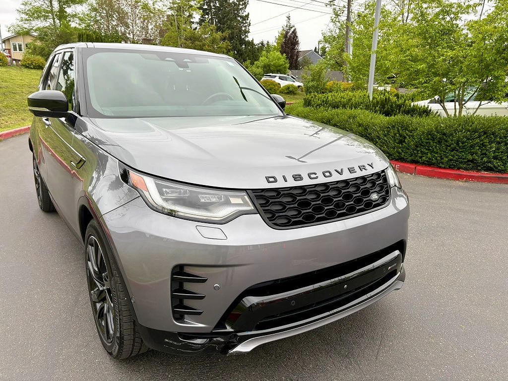 2023 Land Rover Discovery P300 R-Dynamic S