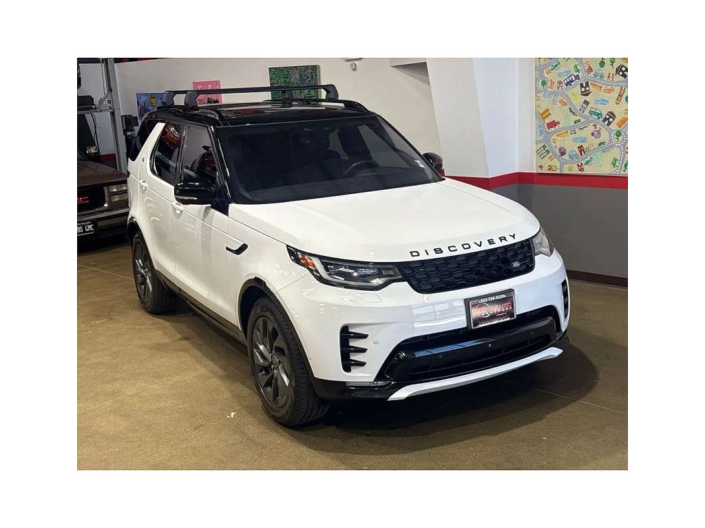 2022 Land Rover Discovery P360 R-Dynamic S