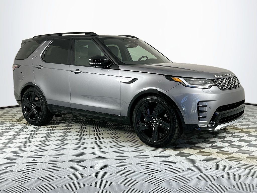 2026 Land Rover Discovery P360 Tempest Edition