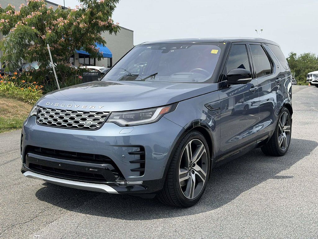 2023 Land Rover Discovery Metropolitan Edition