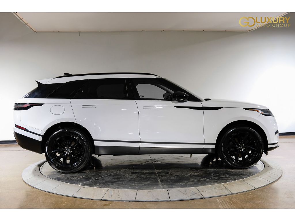 2024 Land Rover Range Rover Velar  P250 S Cold Climate Convenience Pack/Tow hitch receiver/20" Style 1089, 10 spoke, Gloss Black